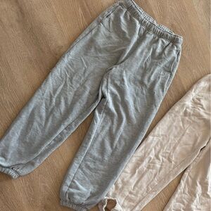 ALO YOGA Accolade joggers (grey)